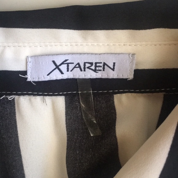 Black and white top. - Picture 2 of 2